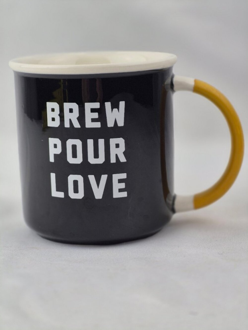 Starbucks "Brew Pour Love" 2018 Limited Edition Coffee Mug 12 oz